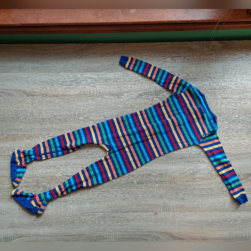 Gap vguc striped footed pajamas size 4 & 5 - Picture 11 of 16